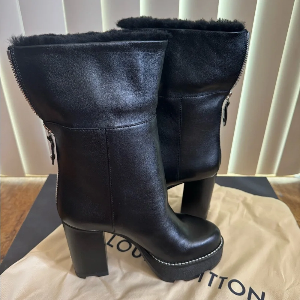 ✨HP✨Louis Vuitton Beaubourg Black Ankle Boot Size 7 Brand New - Picture 6 of 8